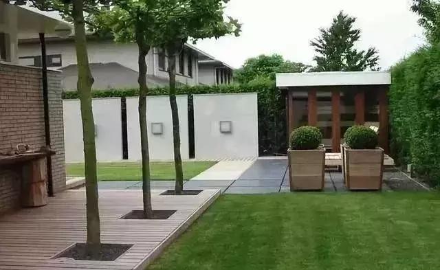 花園草坪的種植方法與養(yǎng)護(hù)管理經(jīng)驗